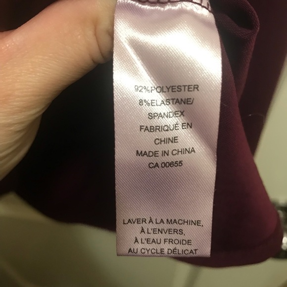 Reitman’s burgundy Medium top - Picture 2 of 4
